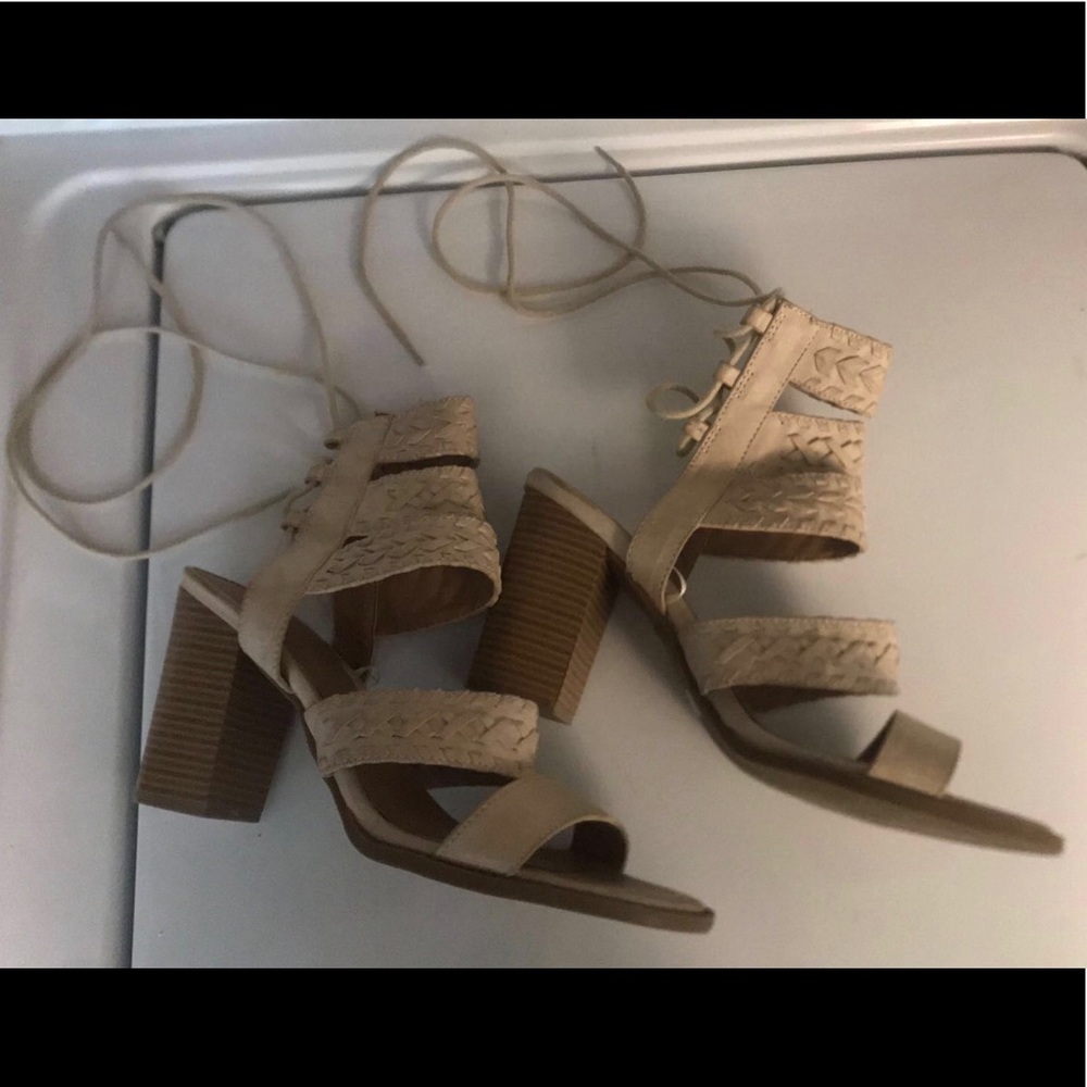 wrap around heels